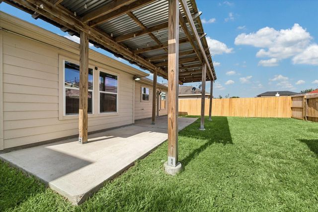1523 Blossom Lane, Baytown, TX 77521