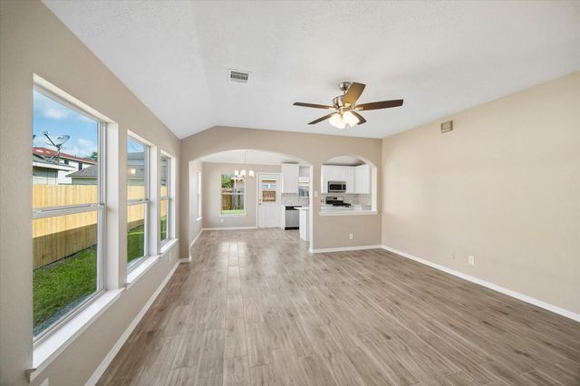 1523 Blossom Lane, Baytown, TX 77521