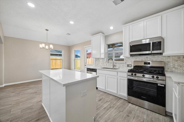 1523 Blossom Lane, Baytown, TX 77521