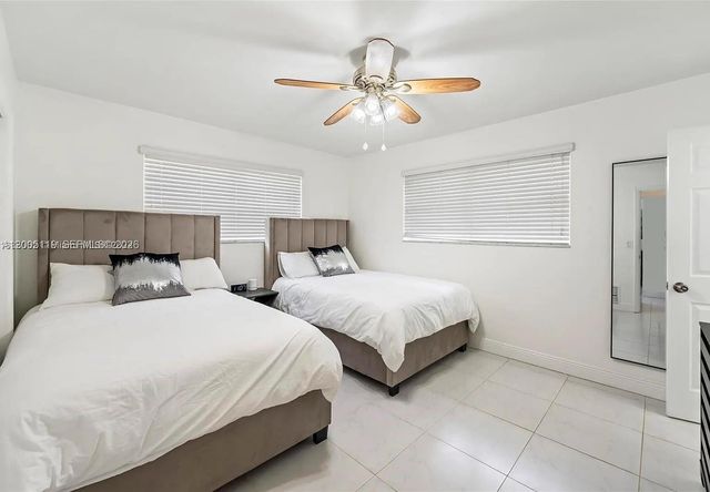 2219 N 35th Ave, Hollywood, FL 33021