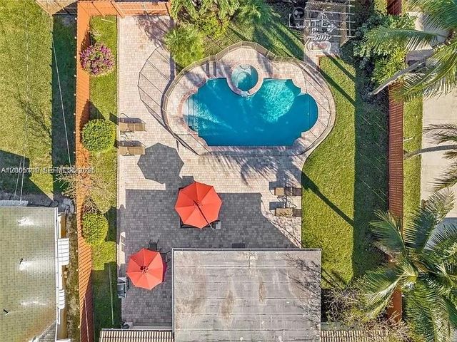 2219 N 35th Ave, Hollywood, FL 33021