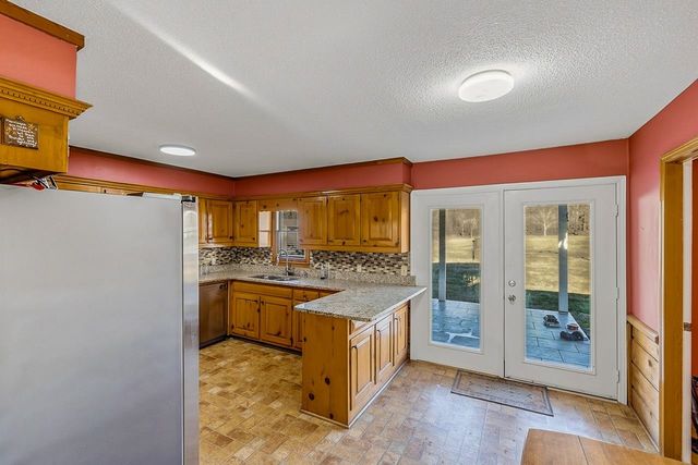 177 Rubin Thorne Road, Campobello, SC 29322