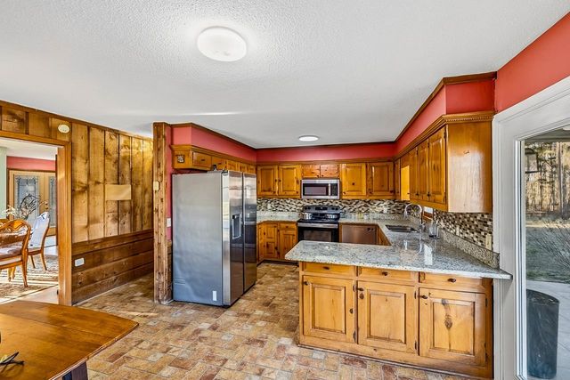 177 Rubin Thorne Road, Campobello, SC 29322