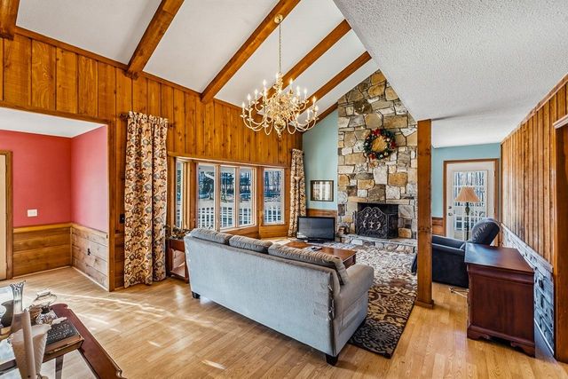 177 Rubin Thorne Road, Campobello, SC 29322