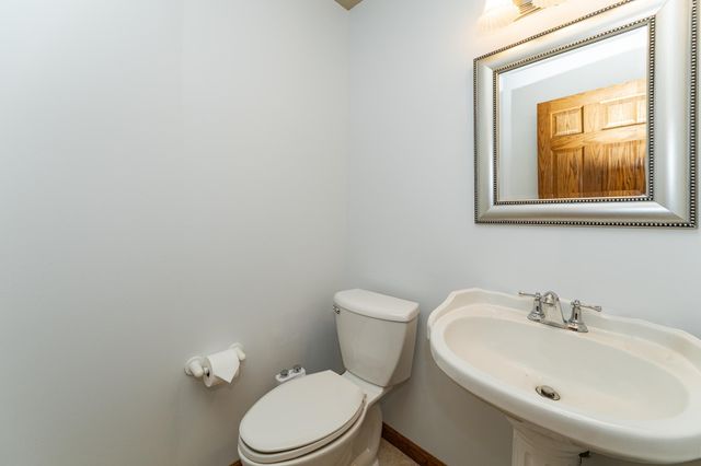 520 Cemetery Road, Mantorville, MN 55955