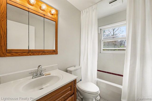 6405 King Road, Spring Arbor, MI 49283