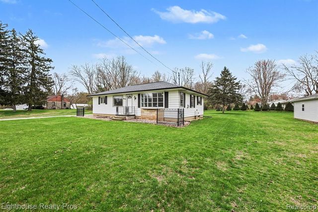 6405 King Road, Spring Arbor, MI 49283