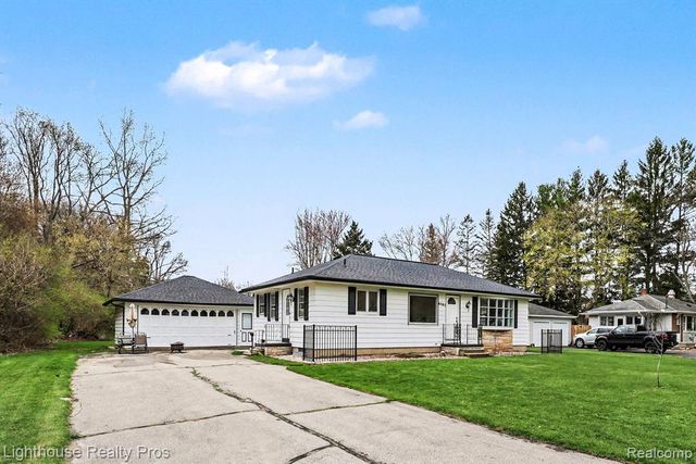 6405 King Road, Spring Arbor, MI 49283