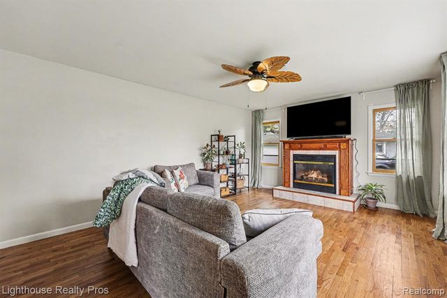 6405 King Road, Spring Arbor, MI 49283