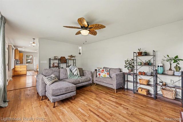 6405 King Road, Spring Arbor, MI 49283