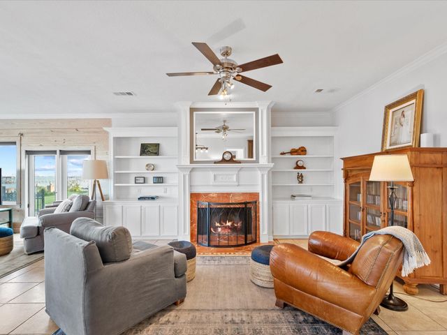 993 Sandy Court, La Porte, TX 77571