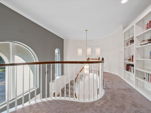 993 Sandy Court, La Porte, TX 77571