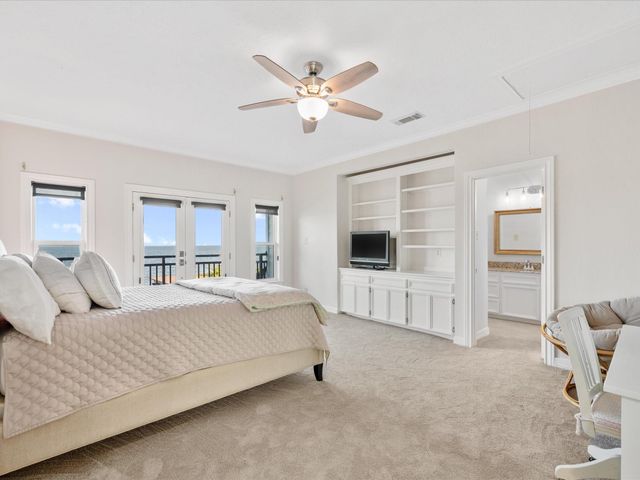 993 Sandy Court, La Porte, TX 77571