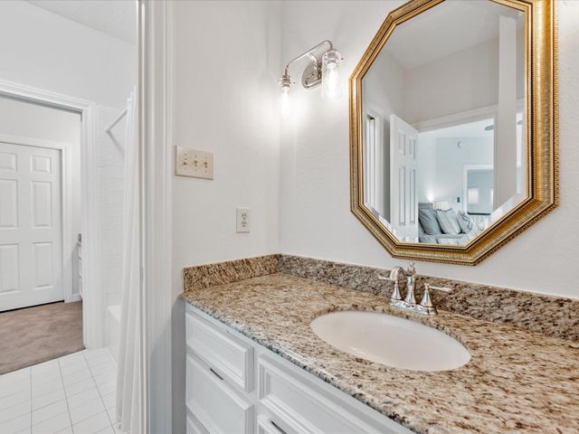 993 Sandy Court, La Porte, TX 77571