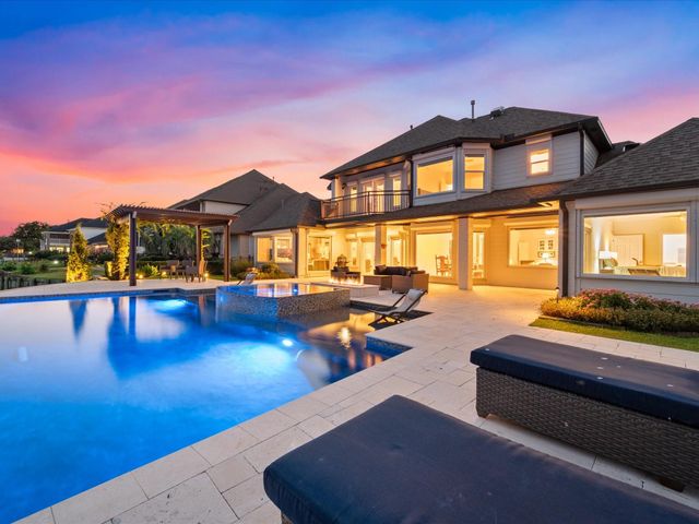993 Sandy Court, La Porte, TX 77571