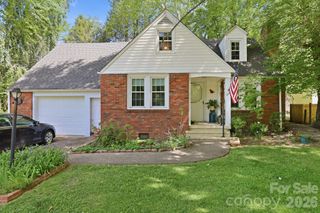 215 Old US 70 Highway E, Black Mountain, NC 28711