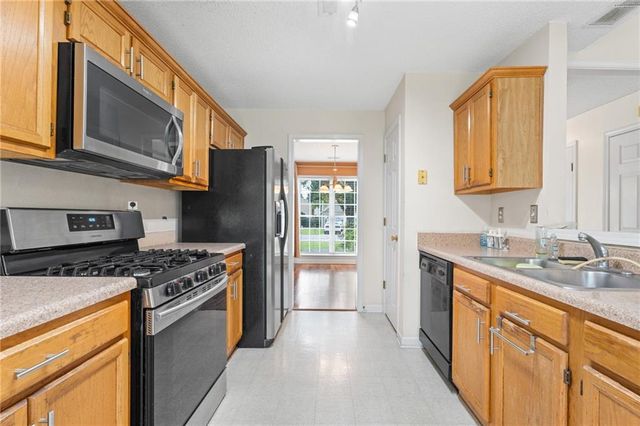 3230 Binghampton Lane, Lawrenceville, GA 30044