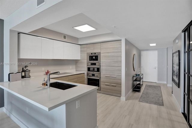 300 Sunny Isles Blvd 4-903, Sunny Isles Beach, FL 33160