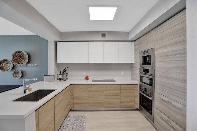 300 Sunny Isles Blvd 4-903, Sunny Isles Beach, FL 33160