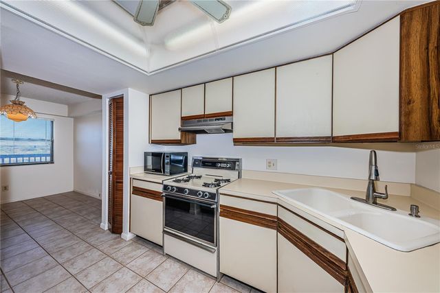 5400 PARK STREET N 708, St Petersburg, FL 33709