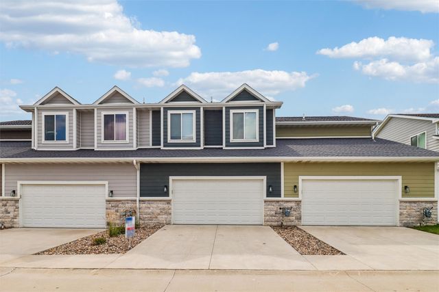 505 10th Street, Waukee, IA 50263