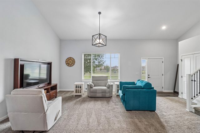 505 10th Street, Waukee, IA 50263