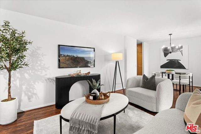 100 S Doheny Drive 609, Los Angeles, CA 90048