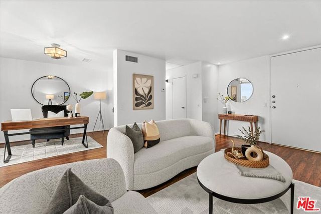 100 S Doheny Drive 609, Los Angeles, CA 90048