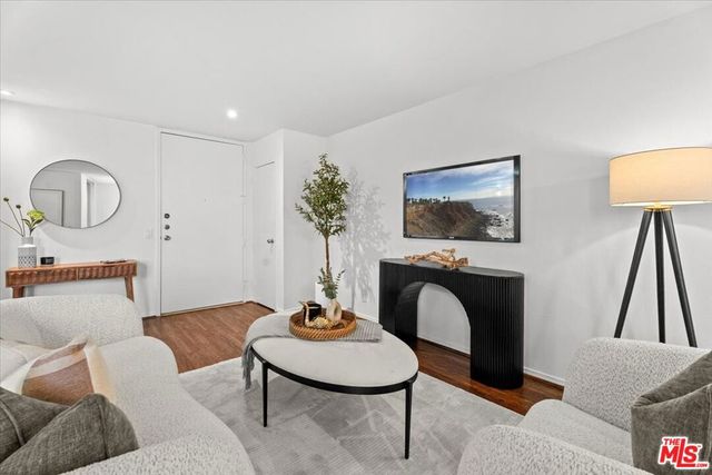 100 S Doheny Drive 609, Los Angeles, CA 90048