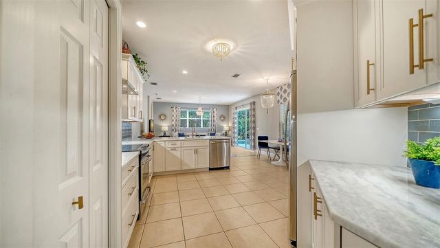 11862 GRANITE WOODS LOOP, Venice, FL 34292