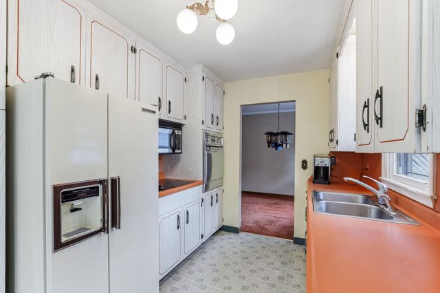 6237 Russell Avenue S, Richfield, MN 55423