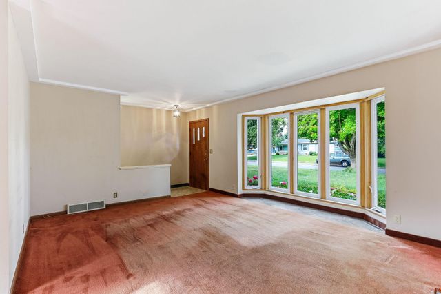6237 Russell Avenue S, Richfield, MN 55423