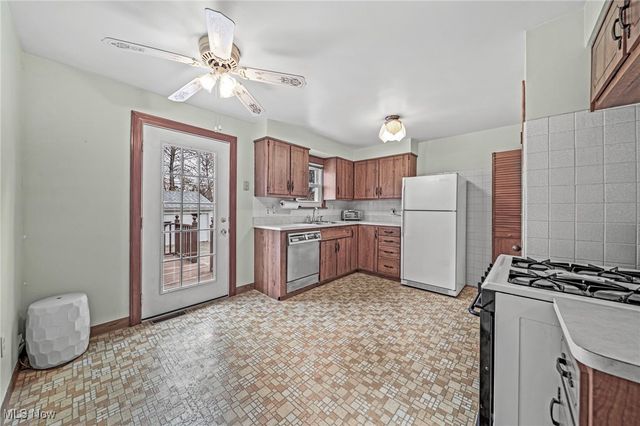 1199 Mayfield Ridge Road, Mayfield Heights, OH 44124