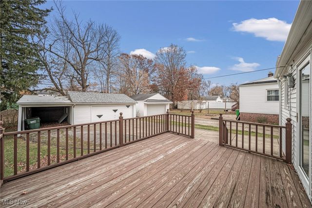 1199 Mayfield Ridge Road, Mayfield Heights, OH 44124