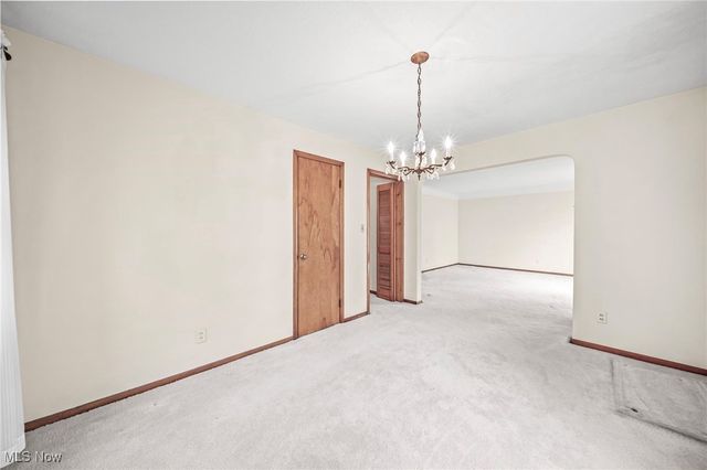 1199 Mayfield Ridge Road, Mayfield Heights, OH 44124