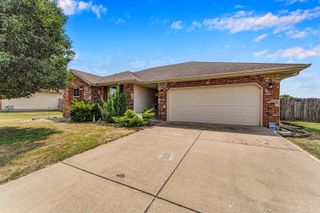 1108 East Lily Drive, Ozark, MO 65721