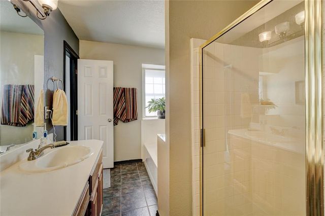 3201 Walnut Road, Norman, OK 73072