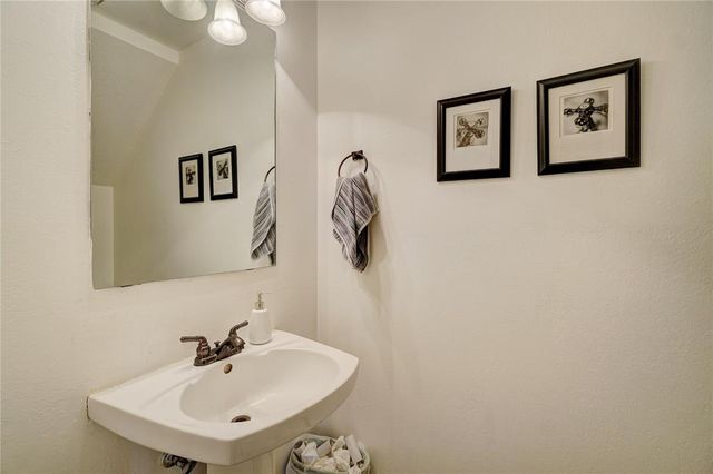 3201 Walnut Road, Norman, OK 73072