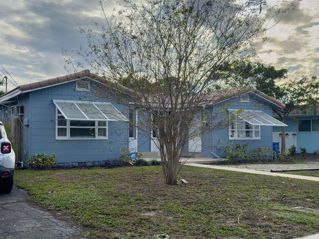 902 NE 34th Street E, Oakland Park, FL 33334