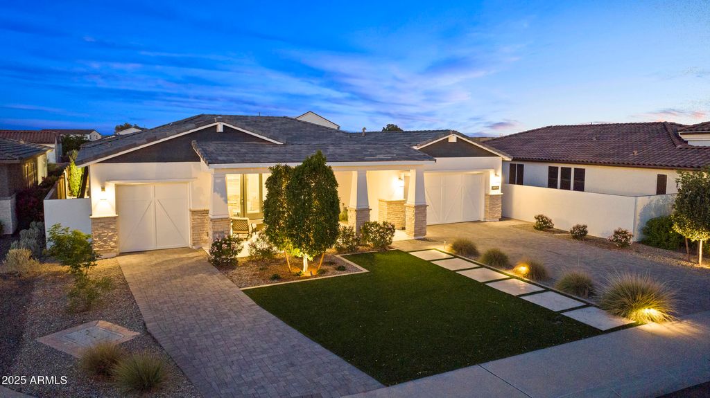 10921 N BLAKELY Street, Surprise, AZ 85388