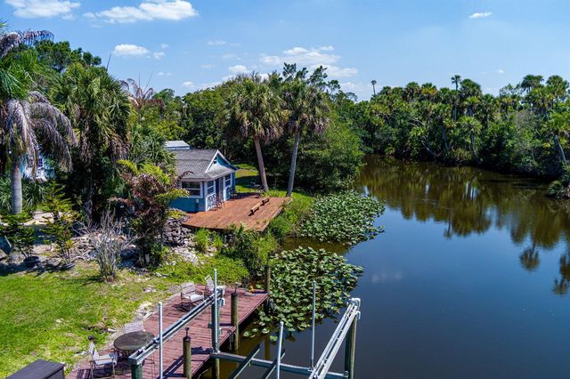 108 Carlisle Lane, Port St. Lucie, FL 34952