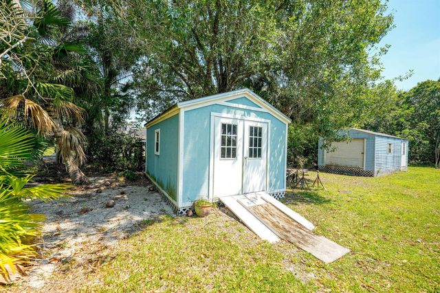 108 Carlisle Lane, Port St. Lucie, FL 34952