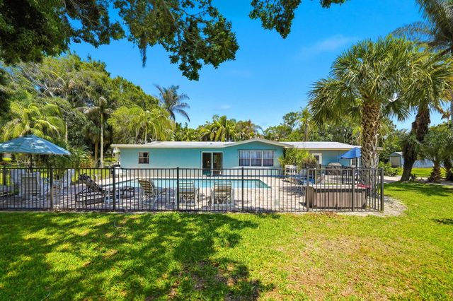 108 Carlisle Lane, Port St. Lucie, FL 34952