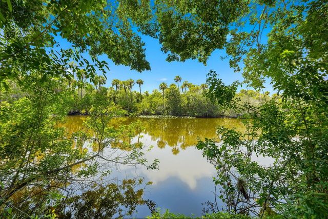 108 Carlisle Lane, Port St. Lucie, FL 34952