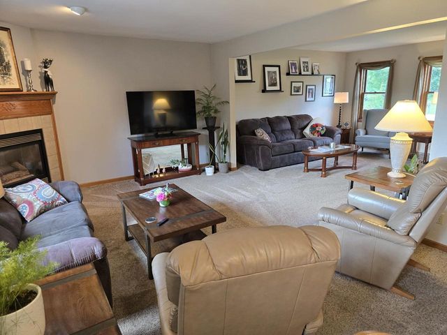 6722 Token Way, Deforest, WI 53532