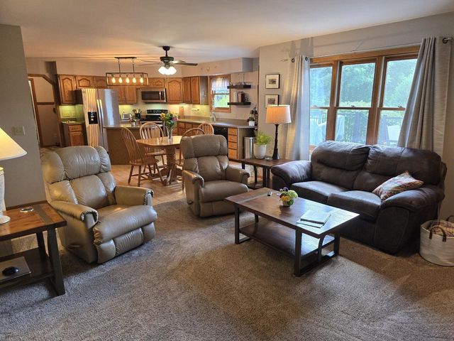 6722 Token Way, Deforest, WI 53532