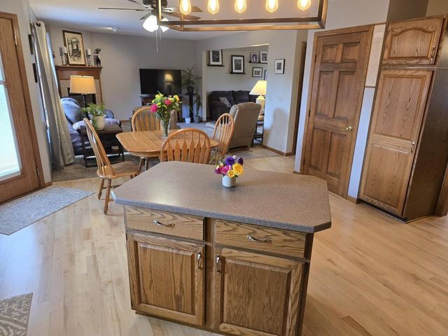 6722 Token Way, Deforest, WI 53532