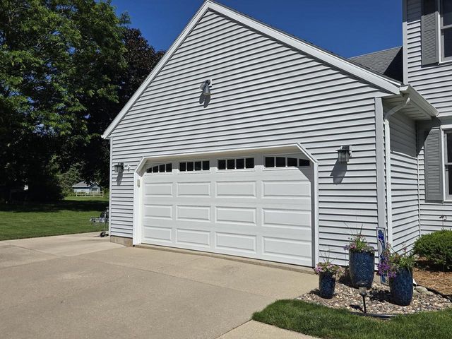 6722 Token Way, Deforest, WI 53532