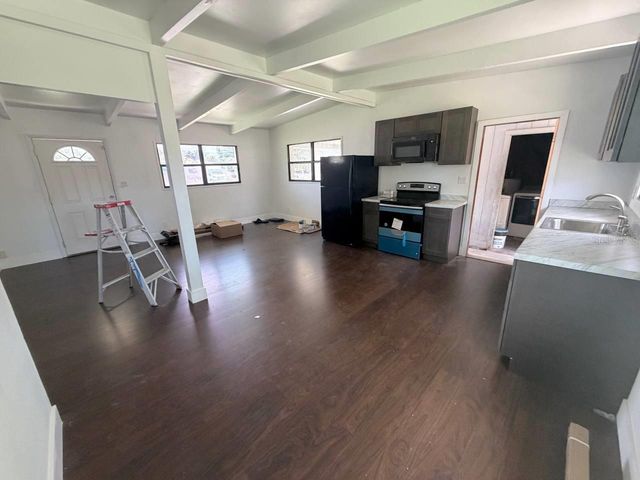1310 WARRINGTON WAY, Tampa, FL 33619
