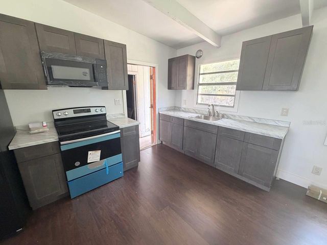 1310 WARRINGTON WAY, Tampa, FL 33619